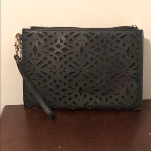 Aldo clutch